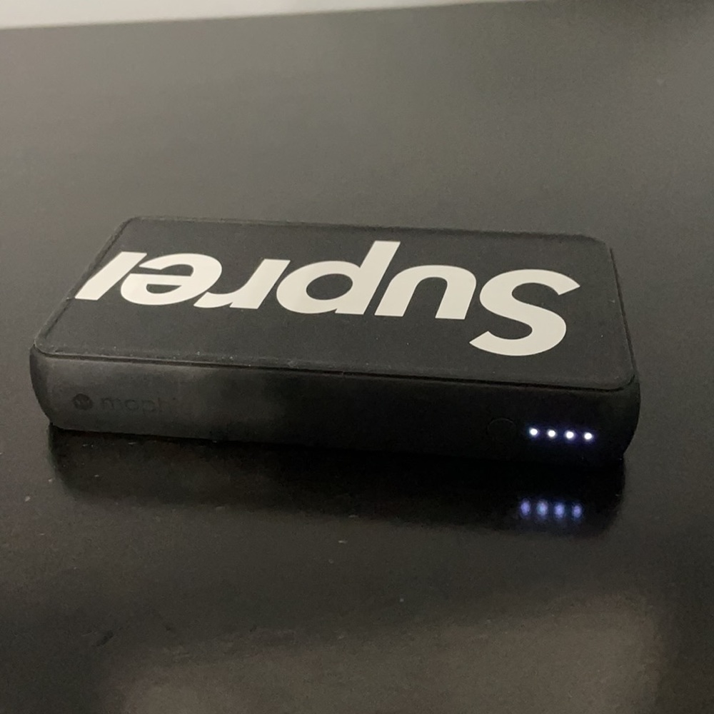 Supreme Wireless Mophie
